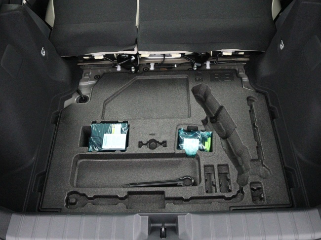 Lexus LBX - Elegant 2WD