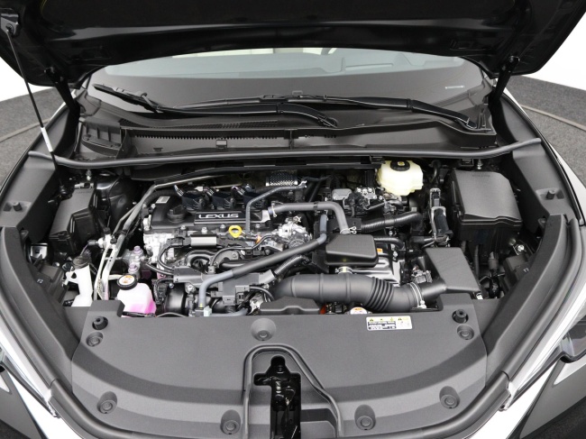 Lexus LBX - Elegant 2WD