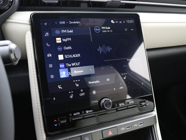 Lexus LBX - Elegant 2WD