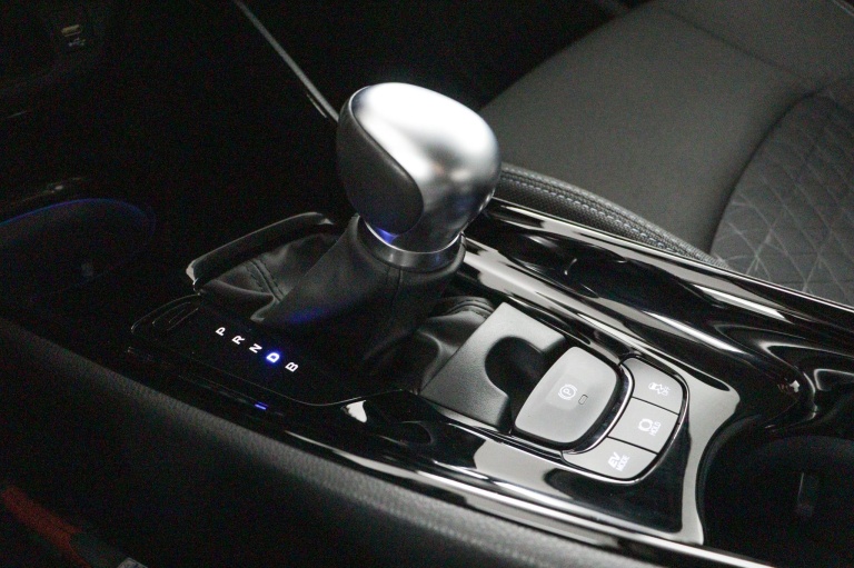Toyota C-HR - 1.8 Hybrid Dynamic 26