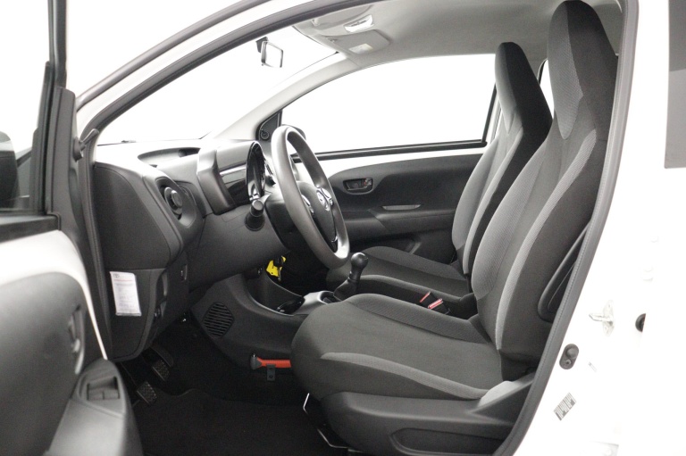 Toyota Aygo - 1.0 VVT-i x-fun 16