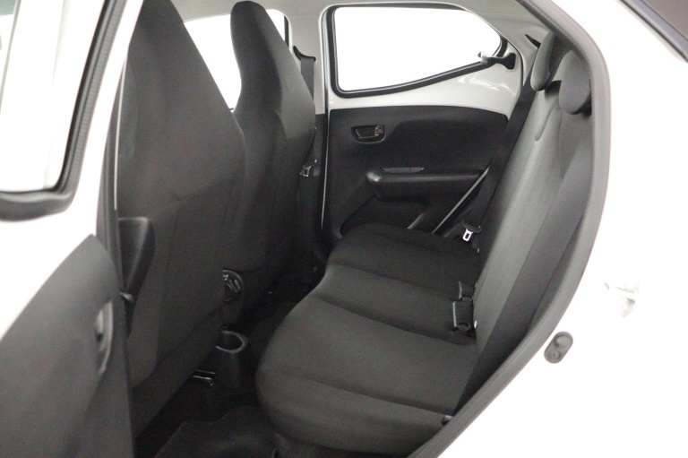 Toyota Aygo - 1.0 VVT-i x-fun 17