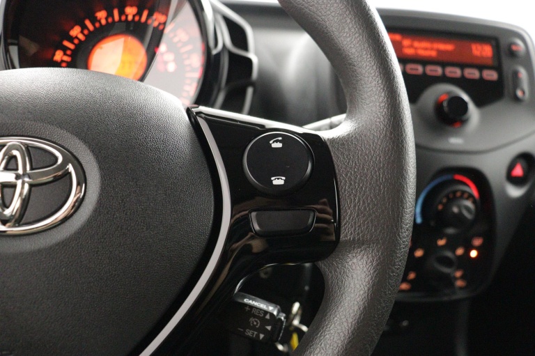 Toyota Aygo - 1.0 VVT-i x-fun 19