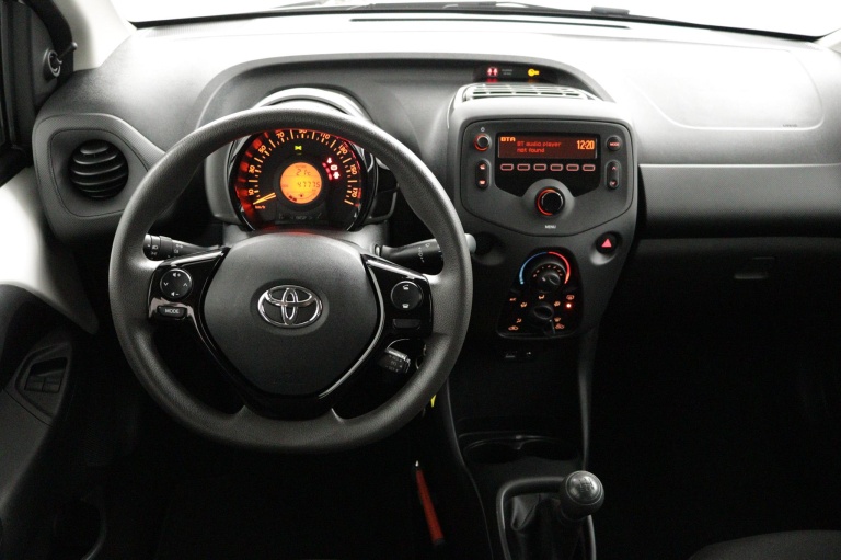 Toyota Aygo - 1.0 VVT-i x-fun 37