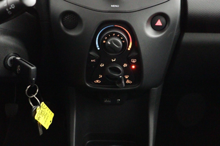 Toyota Aygo - 1.0 VVT-i x-fun 7