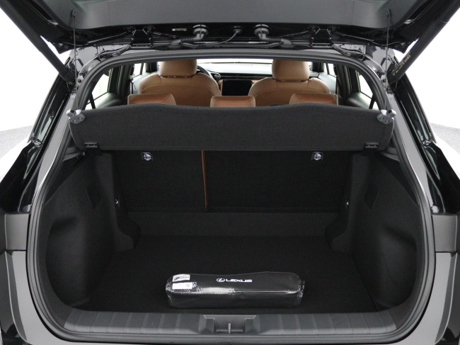 Lexus LBX - Relax 2WD