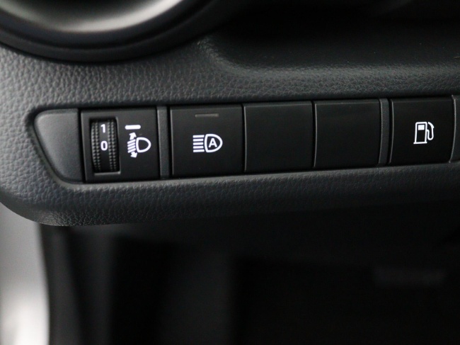 Toyota C-HR - 1.8 Hybrid 140 Dynamic | Adaptive Cruise Control