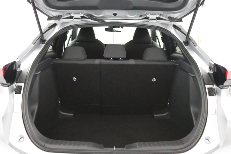 Toyota C-HR - 1.8 Hybrid 140 Dynamic | Adaptive Cruise Control 32