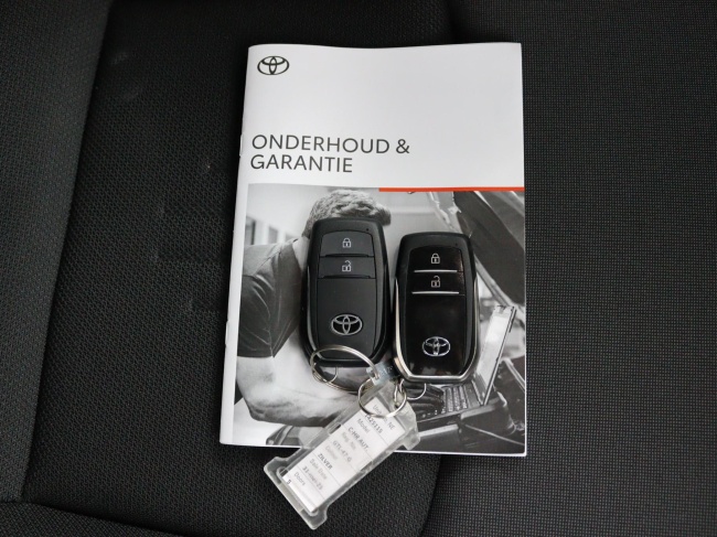 Toyota C-HR - 1.8 Hybrid 140 Dynamic | Adaptive Cruise Control