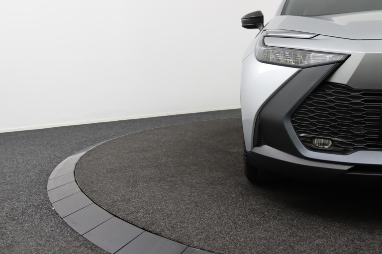 Toyota C-HR - 1.8 Hybrid 140 Dynamic | Adaptive Cruise Control 9
