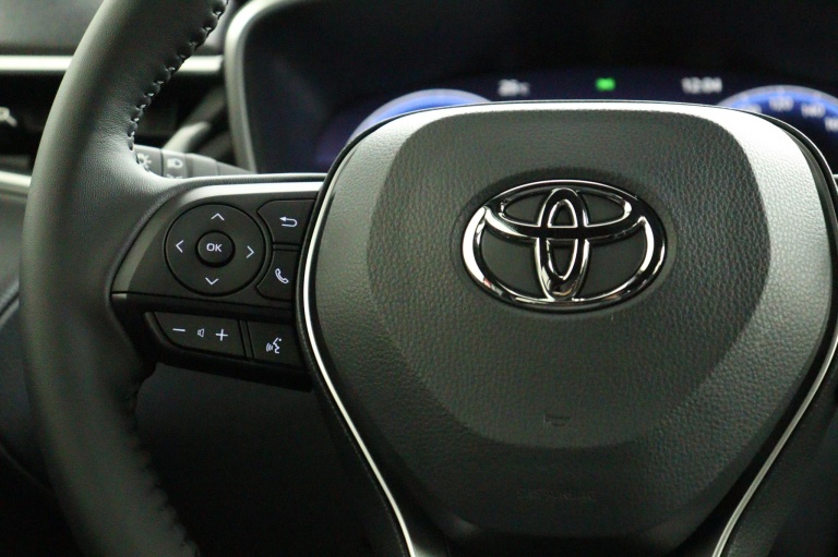 Toyota Corolla Cross - Hybrid 140 Style 17