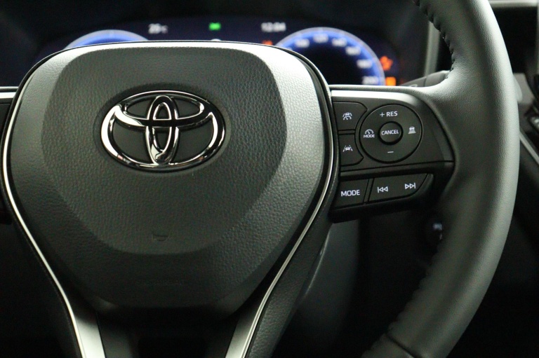 Toyota Corolla Cross - Hybrid 140 Style 18