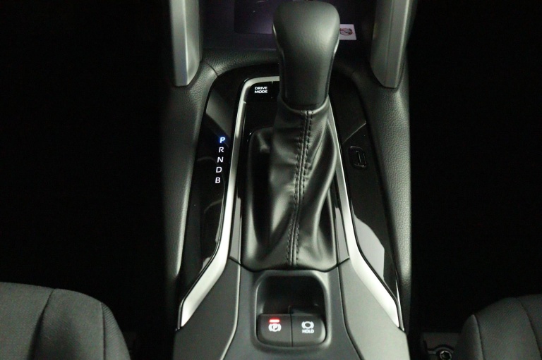 Toyota Corolla Cross - Hybrid 140 Style 26