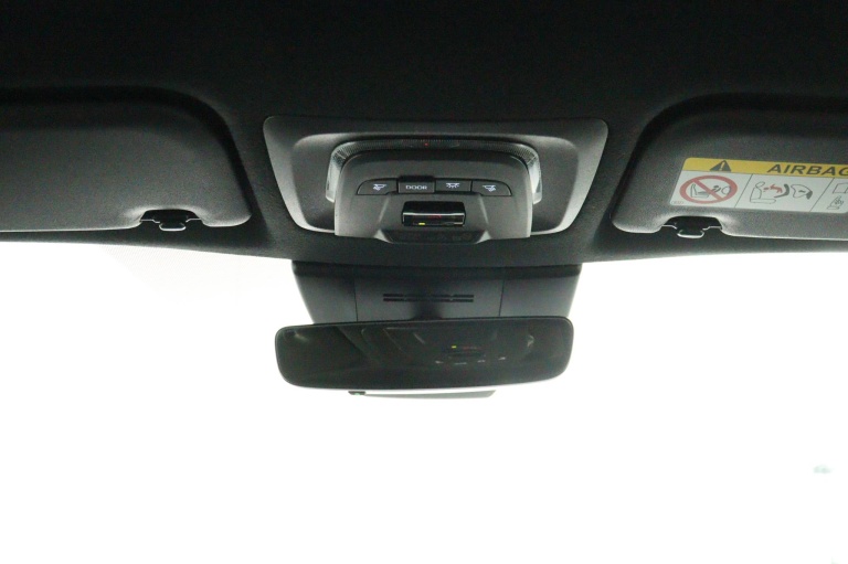 Toyota Corolla Cross - Hybrid 140 Style 30