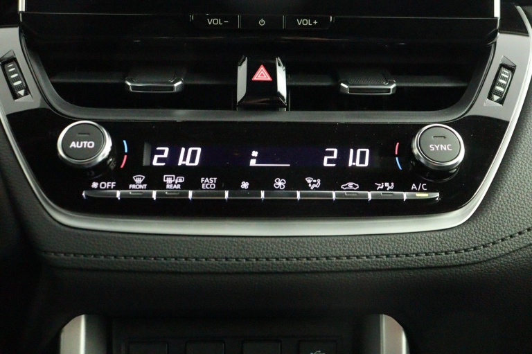 Toyota Corolla Cross - Hybrid 140 Style 7