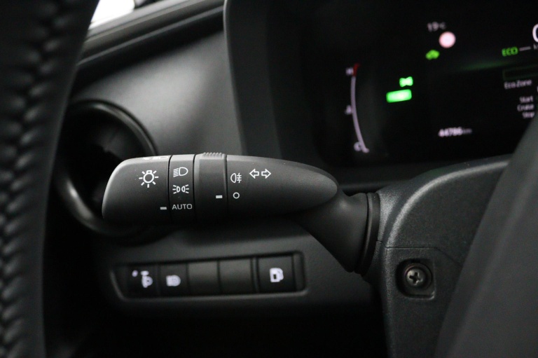 Toyota C-HR - 1.8 Hybrid 140 Active | Adaptive Cruise Controle 25