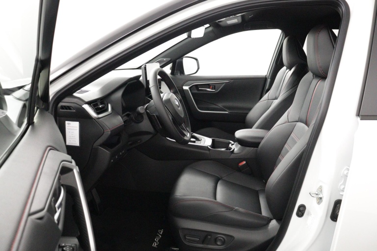Toyota RAV4 - 2.5 Plug-in Hybrid AWD Bi-Tone Plus 17