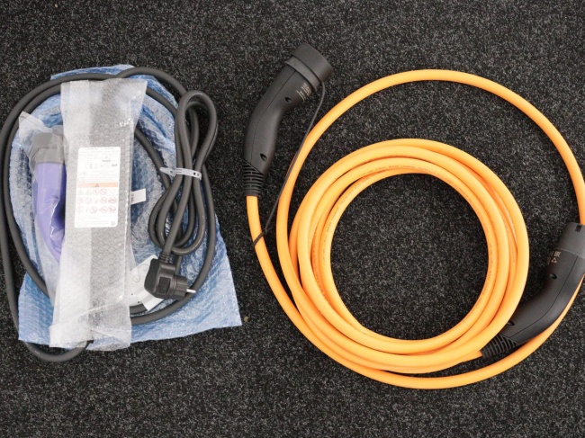 Toyota RAV4 - 2.5 Plug-in Hybrid AWD Bi-Tone Plus