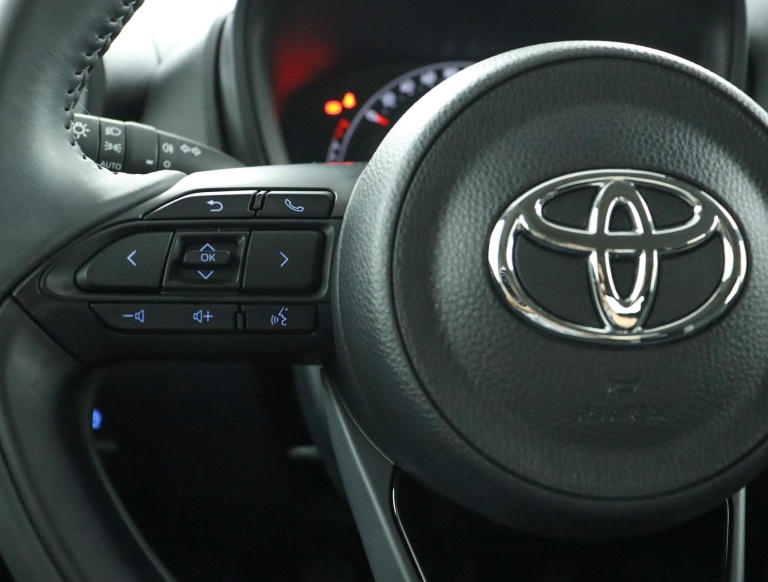 Toyota Aygo X - 1.0 VVT-i MT Play 19