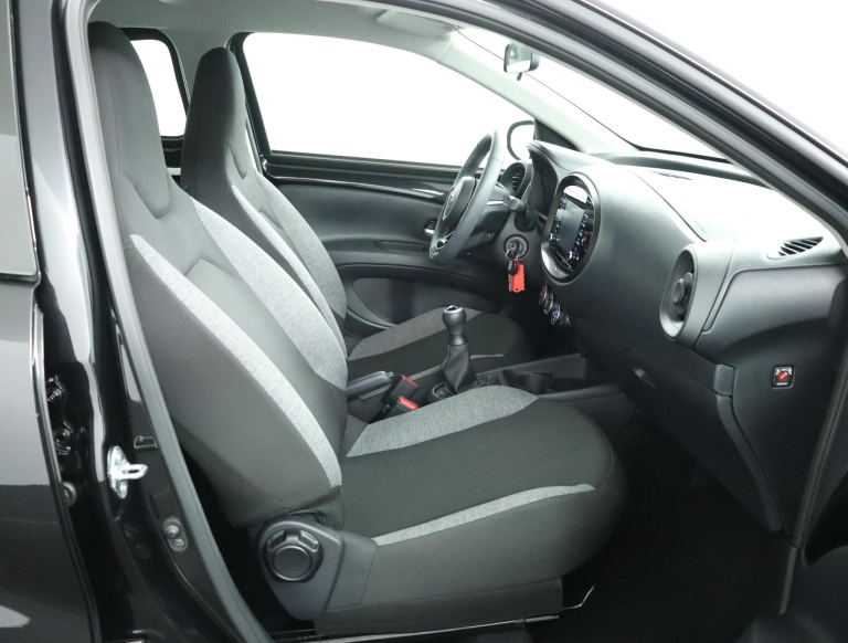 Toyota Aygo X - 1.0 VVT-i MT Play 22