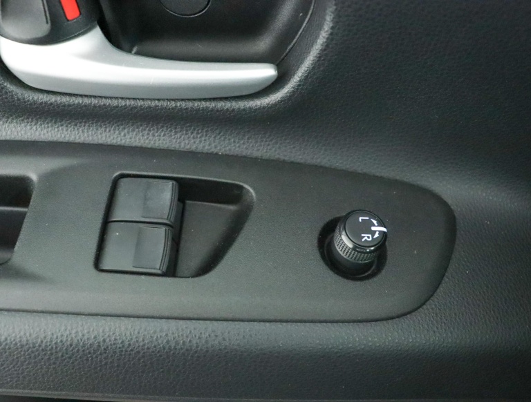 Toyota Aygo X - 1.0 VVT-i MT Play 28