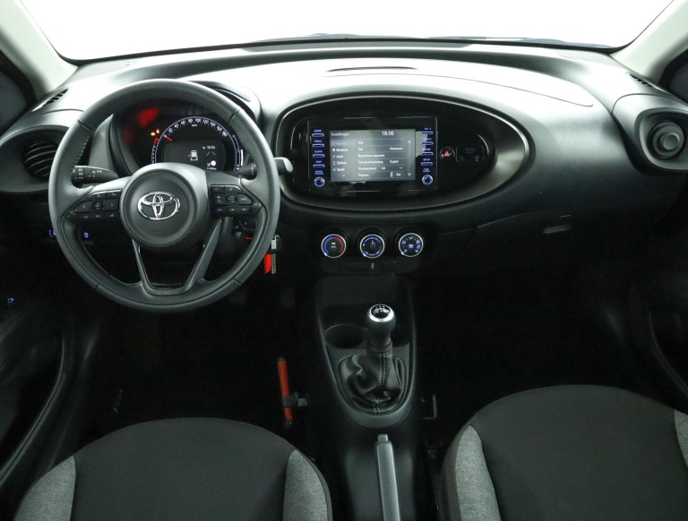 Toyota Aygo X - 1.0 VVT-i MT Play 4