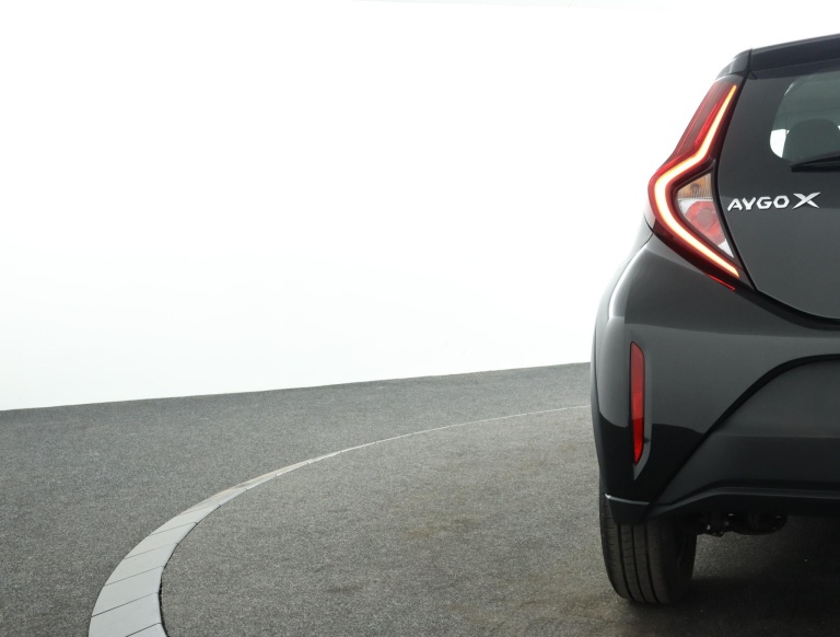 Toyota Aygo X - 1.0 VVT-i MT Play 40