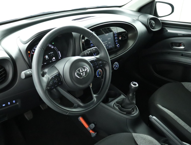 Toyota Aygo X - 1.0 VVT-i MT Play 52