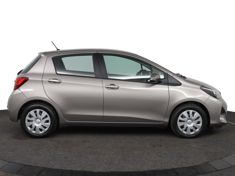 Toyota Yaris - 1.5 Hybrid Aspiration 13