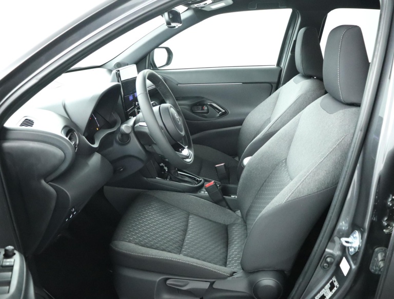 Toyota Yaris Cross - 1.5 Hybrid 130 Dynamic 17