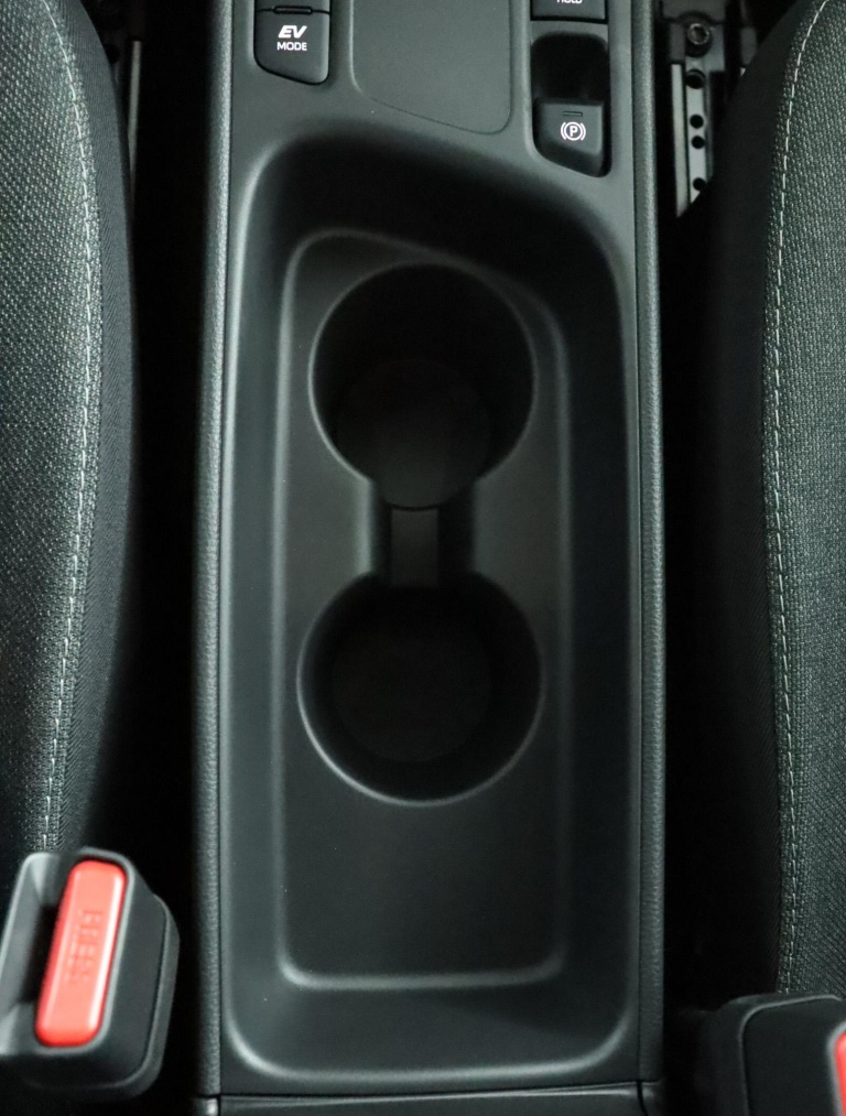 Toyota Yaris Cross - 1.5 Hybrid 130 Dynamic 56