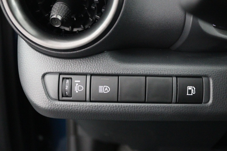 Toyota C-HR - 1.8 Hybrid 140 Active 30