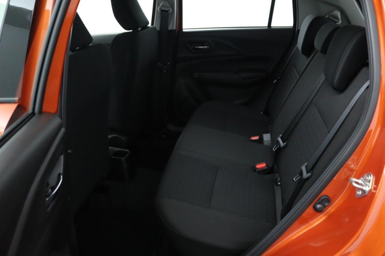 Suzuki Swift - 1.2 Comfort Smart Hybrid 12