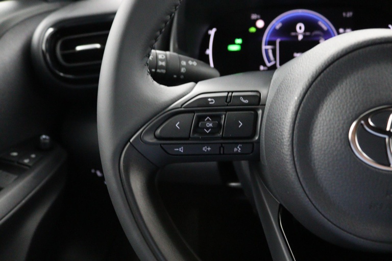 Toyota Yaris Cross - 1.5 Hybrid 115 Dynamic 19