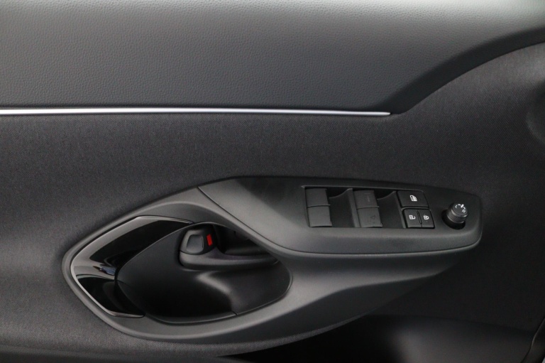 Toyota Yaris Cross - 1.5 Hybrid 115 Dynamic 29