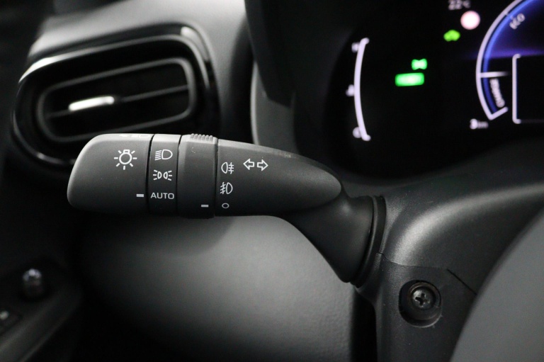 Toyota Yaris Cross - 1.5 Hybrid 115 Dynamic 31