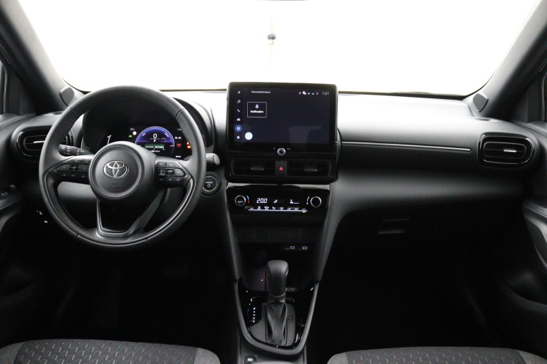 Toyota Yaris Cross - 1.5 Hybrid 115 Dynamic 8