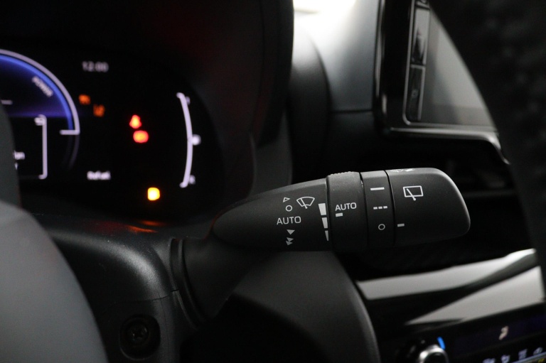 Toyota Yaris Cross - 1.5 Hybrid 115 Active | Incl. € 2000,-MANIA | 29