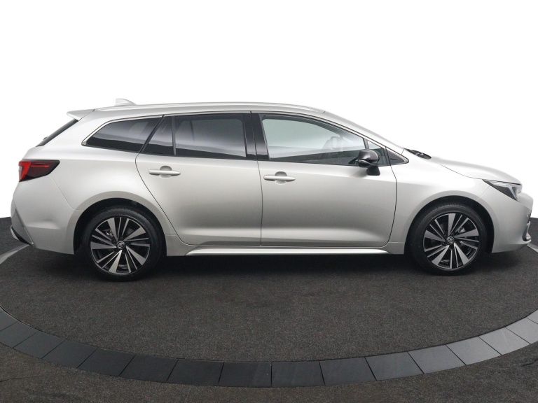 Toyota Corolla - Hybrid 140 Dynamic | Incl. € 3000,-MANIA | 5