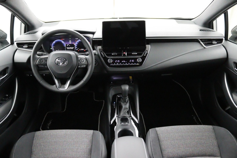 Toyota Corolla - Hybrid 140 Dynamic | Incl. € 3000,-MANIA | 9