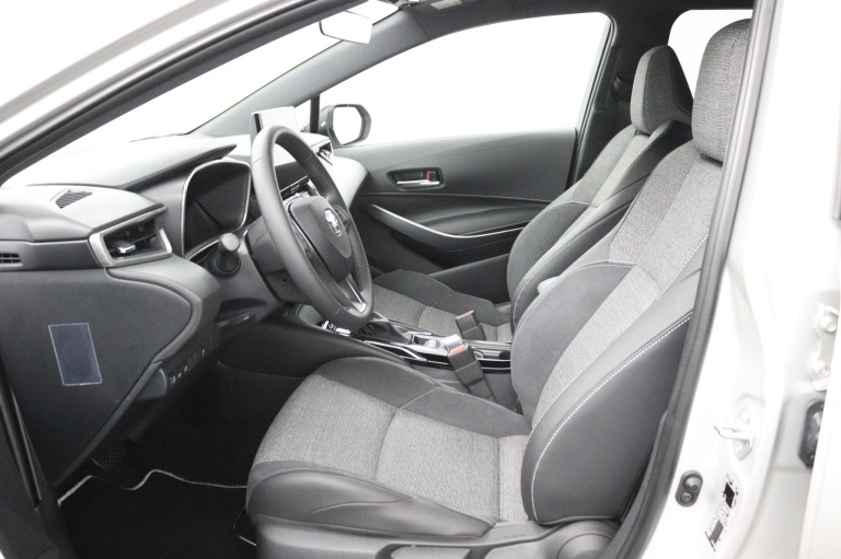 Toyota Corolla - Hybrid 140 Dynamic 17