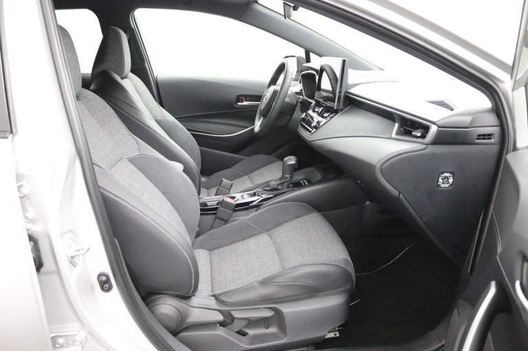 Toyota Corolla - Hybrid 140 Dynamic 22