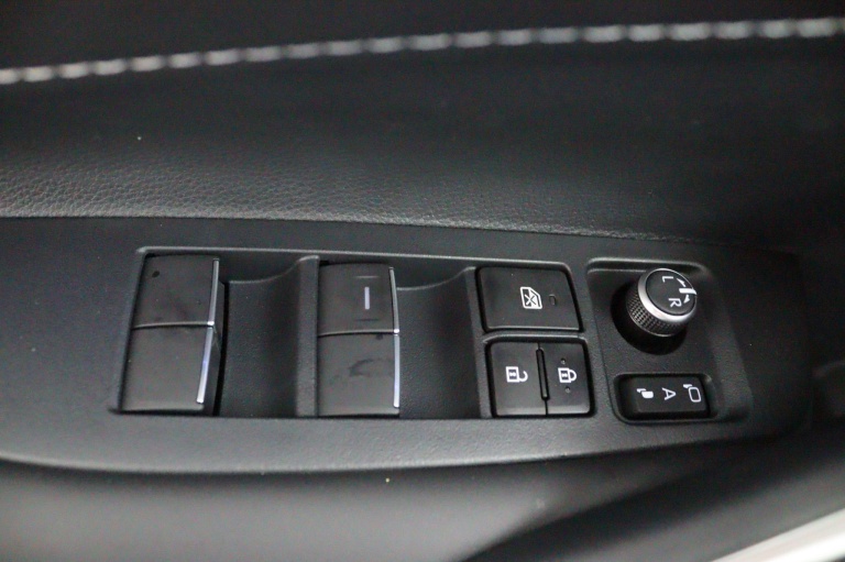 Toyota Corolla - Hybrid 140 Dynamic 27