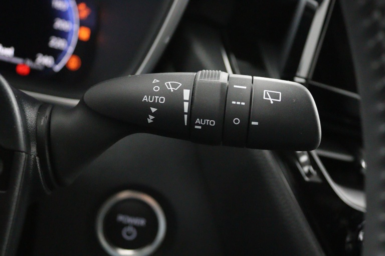 Toyota Corolla - Hybrid 140 Dynamic 30