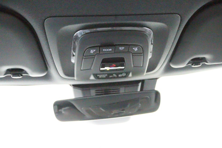 Toyota Corolla - Hybrid 140 Dynamic 31