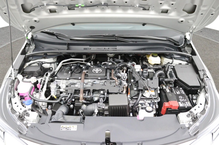 Toyota Corolla - Hybrid 140 Dynamic 32
