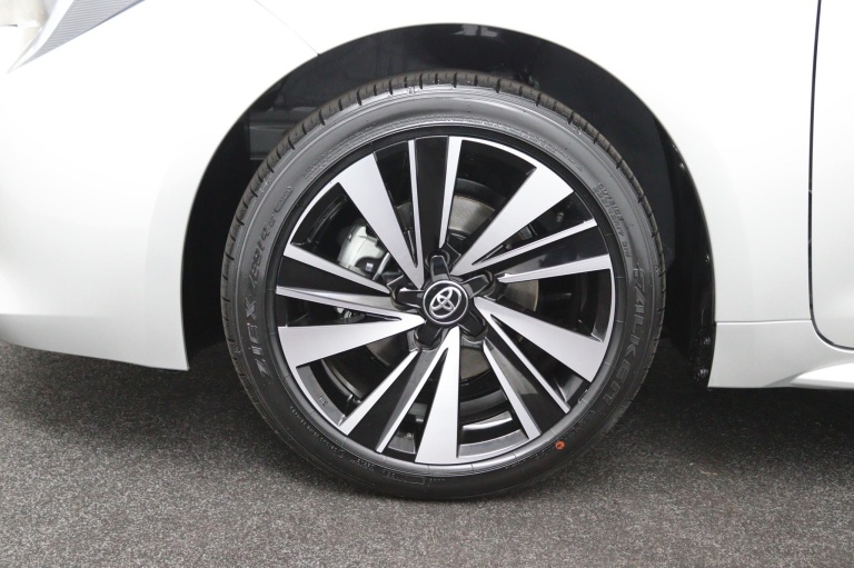 Toyota Corolla - Hybrid 140 Dynamic 35