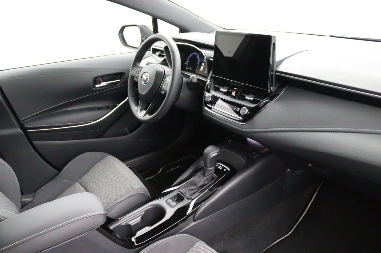 Toyota Corolla - Hybrid 140 Dynamic 51