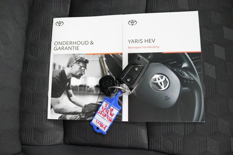 Toyota Yaris - 1.5 Hybrid 115 Comfort | Incl. € 2000,-MANIA | 12