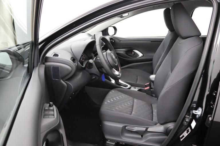 Toyota Yaris - 1.5 Hybrid 115 Comfort | Incl. € 2000,-MANIA | 16
